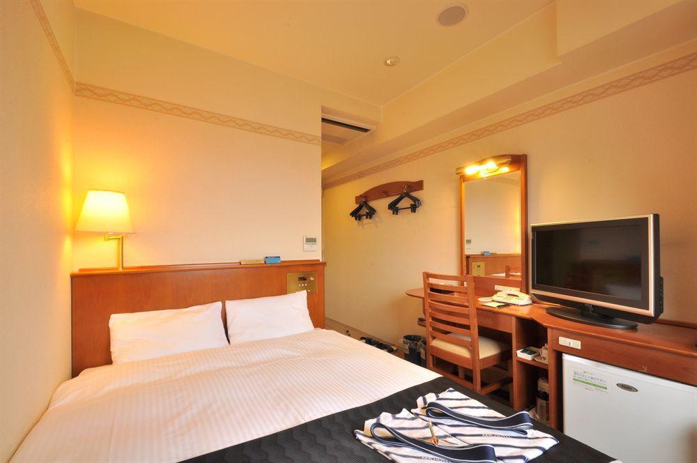 Apa Ekimae Chuoguchi Hotel