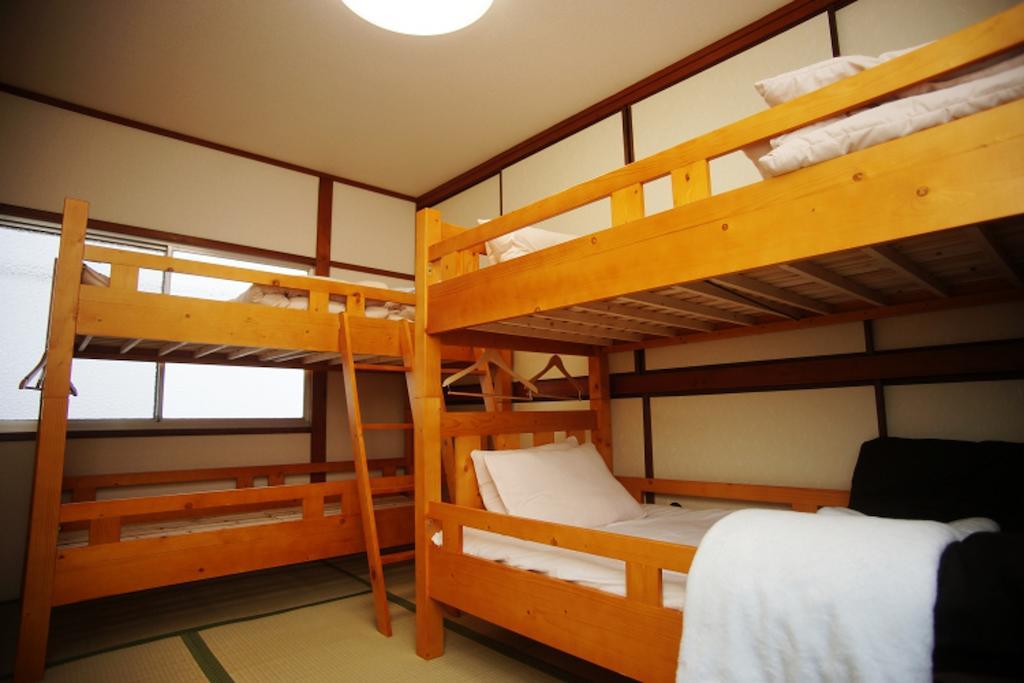 Kotoya Kotake *