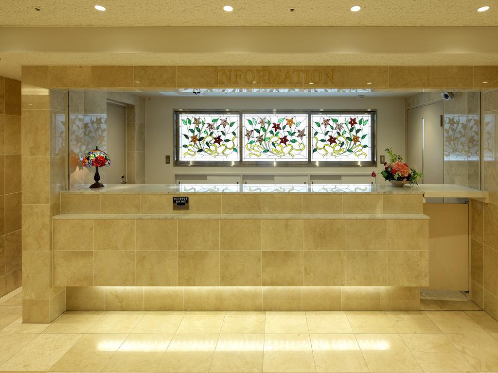 Hotel Check In Shijokarasuma 3*