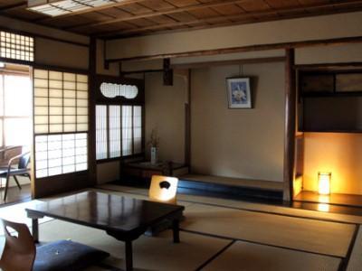 Izuyasu Traditional Serving Cuisine Ryokan 4*