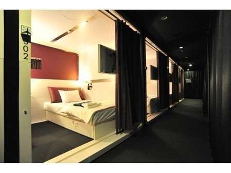 First Karasuma For Women Capsule hotel *