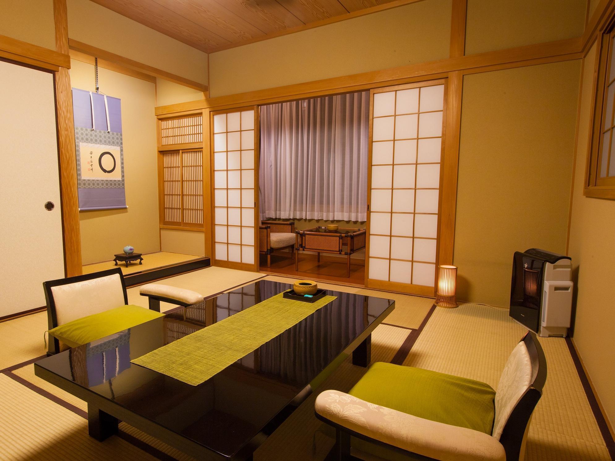 Kinoe 4*