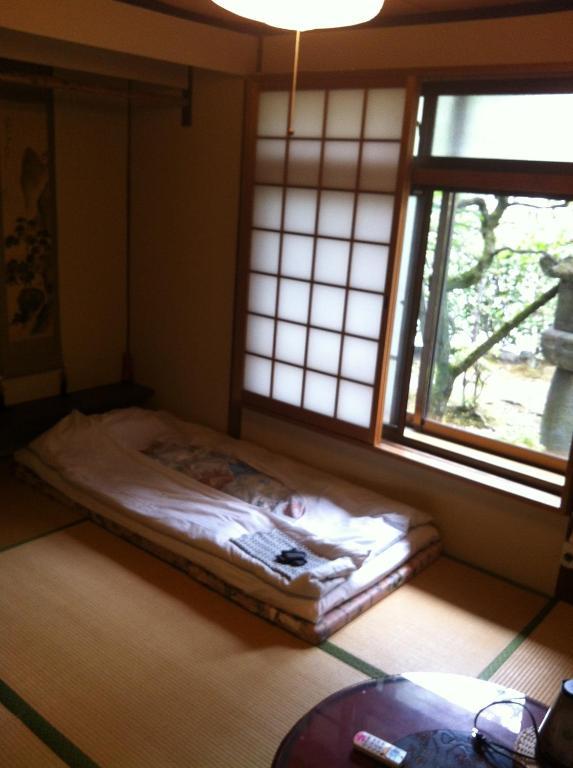 Ryokan Rakucho 2*