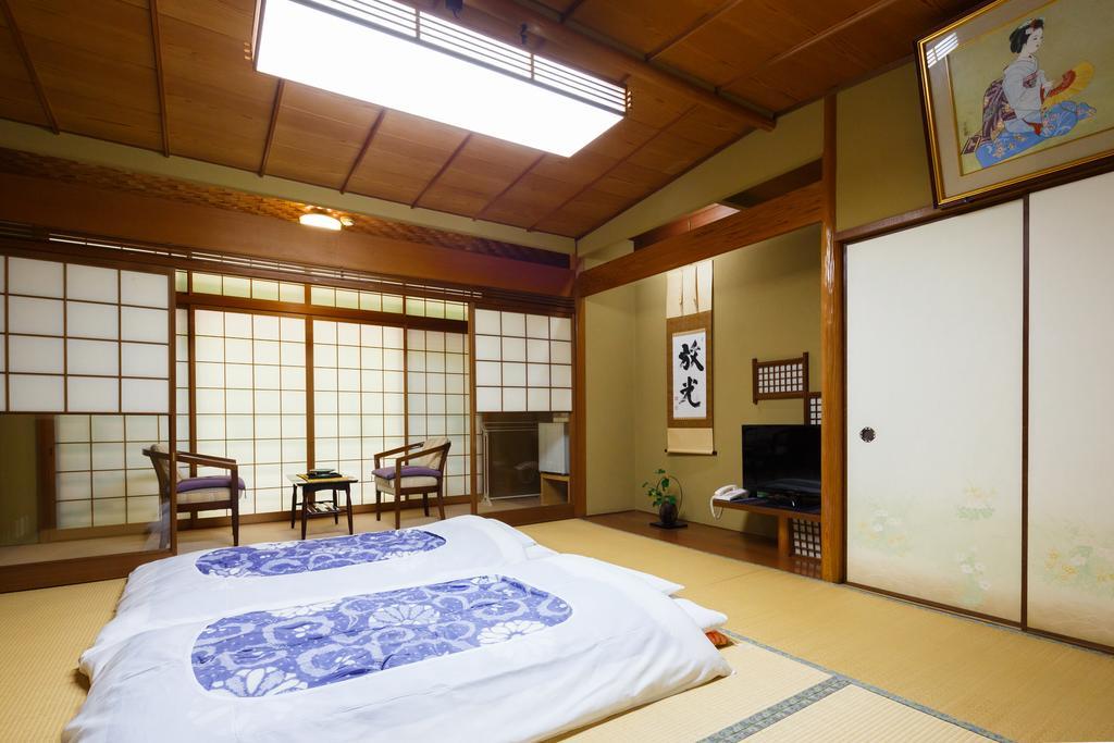 Kibune Hiroya