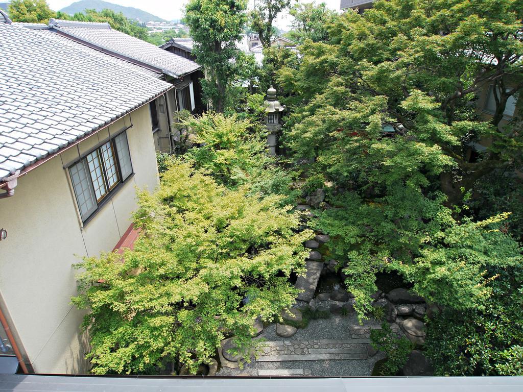 Gion Q-beh
