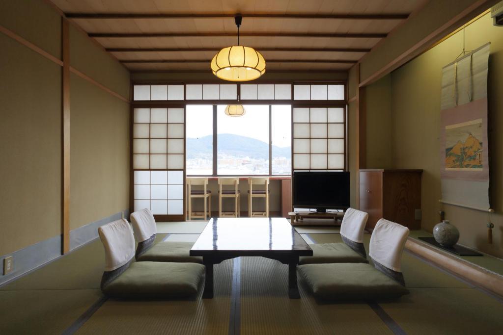 Tazuru