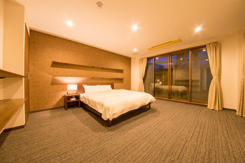 Japaning Liv Ranrokaku