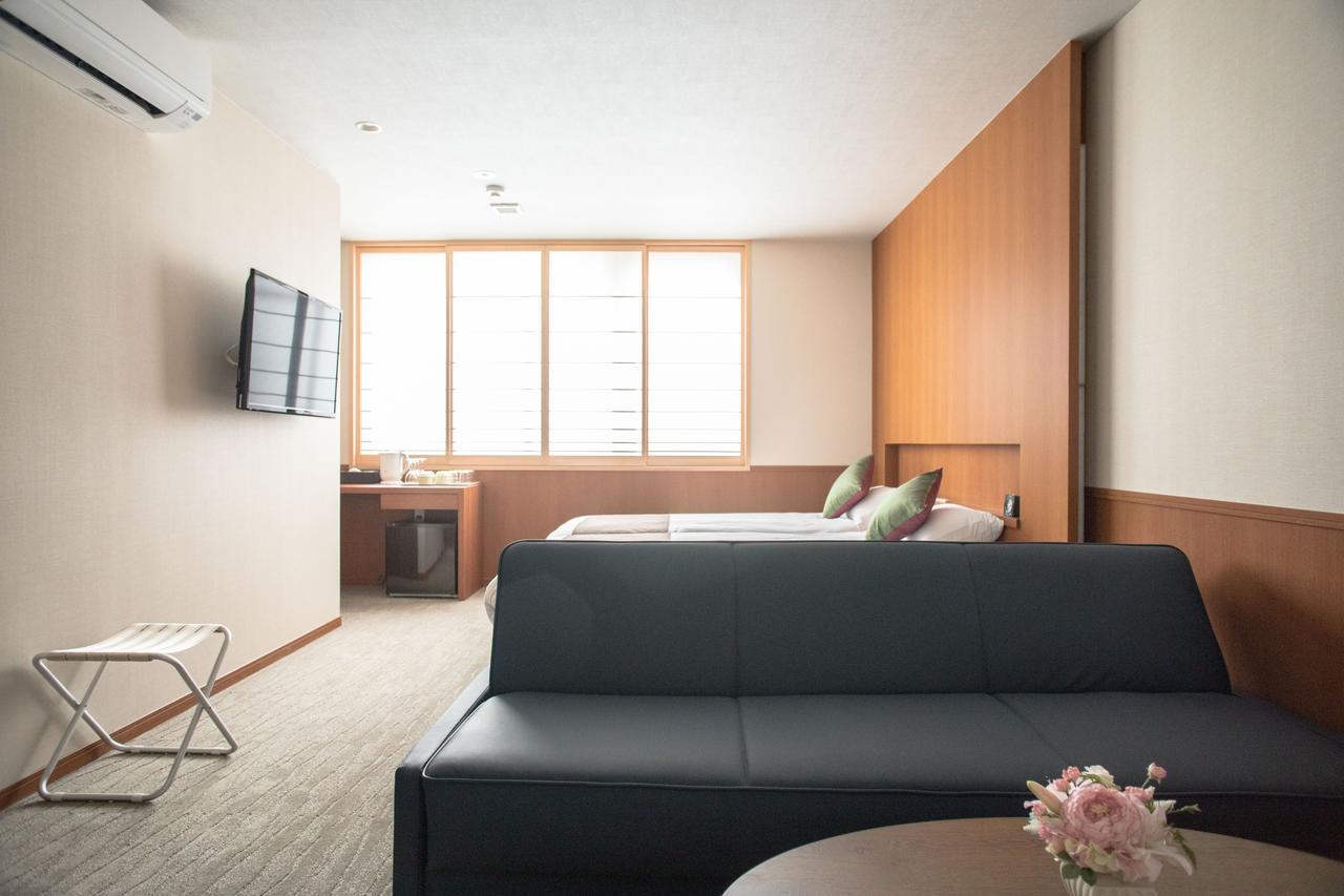 Apartment Number 6 Nijo