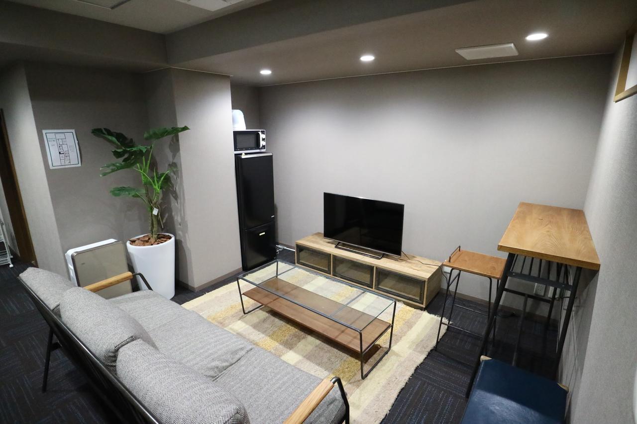 Blue Hour Hostel *