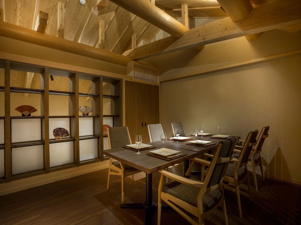 Saka Hotel 3*