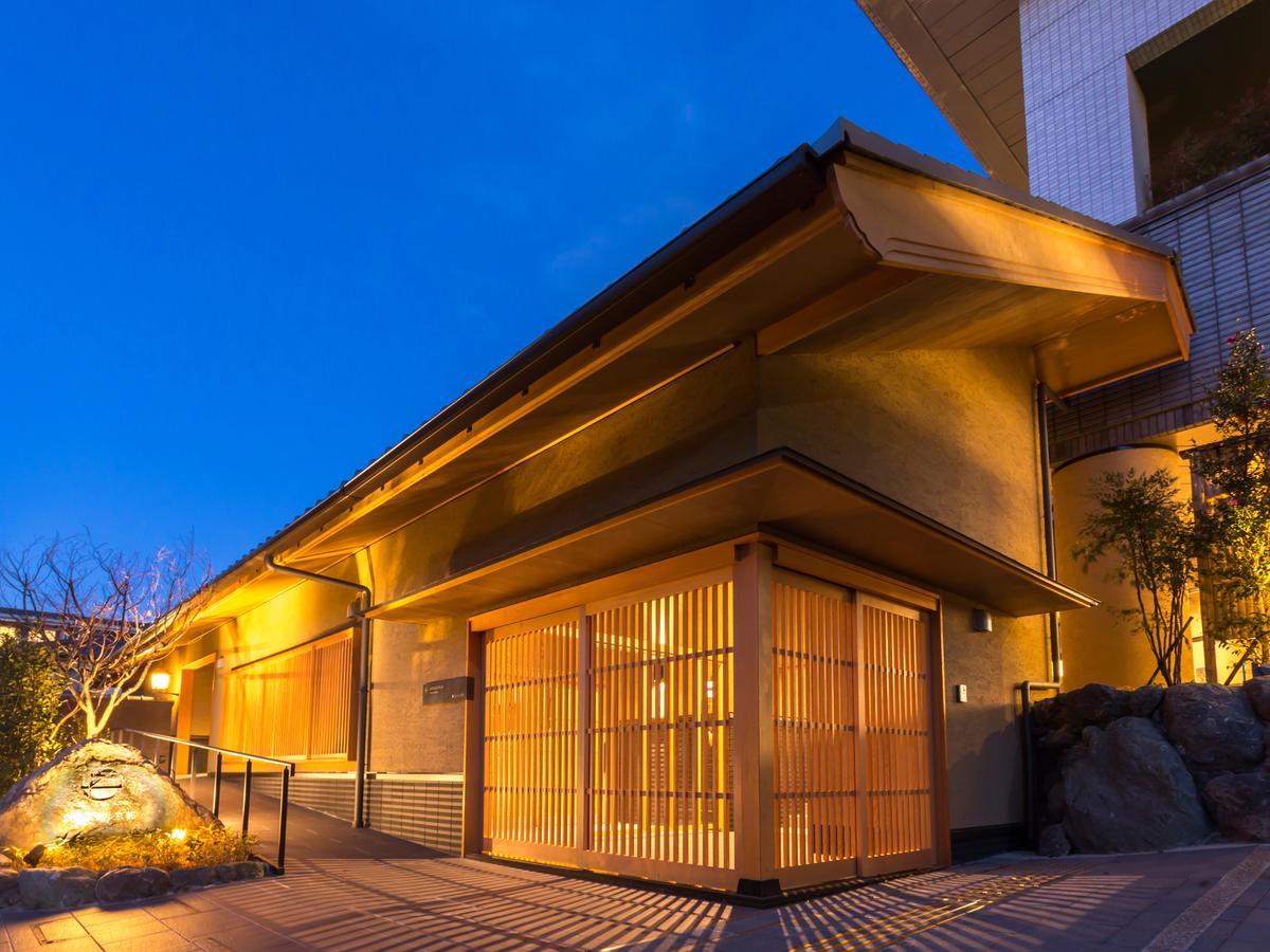 Saka Hotel 3*