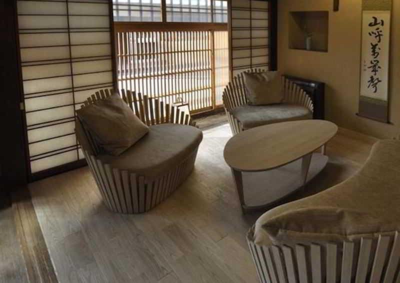 Izuyasu Traditional Serving Cuisine Ryokan Kyoto