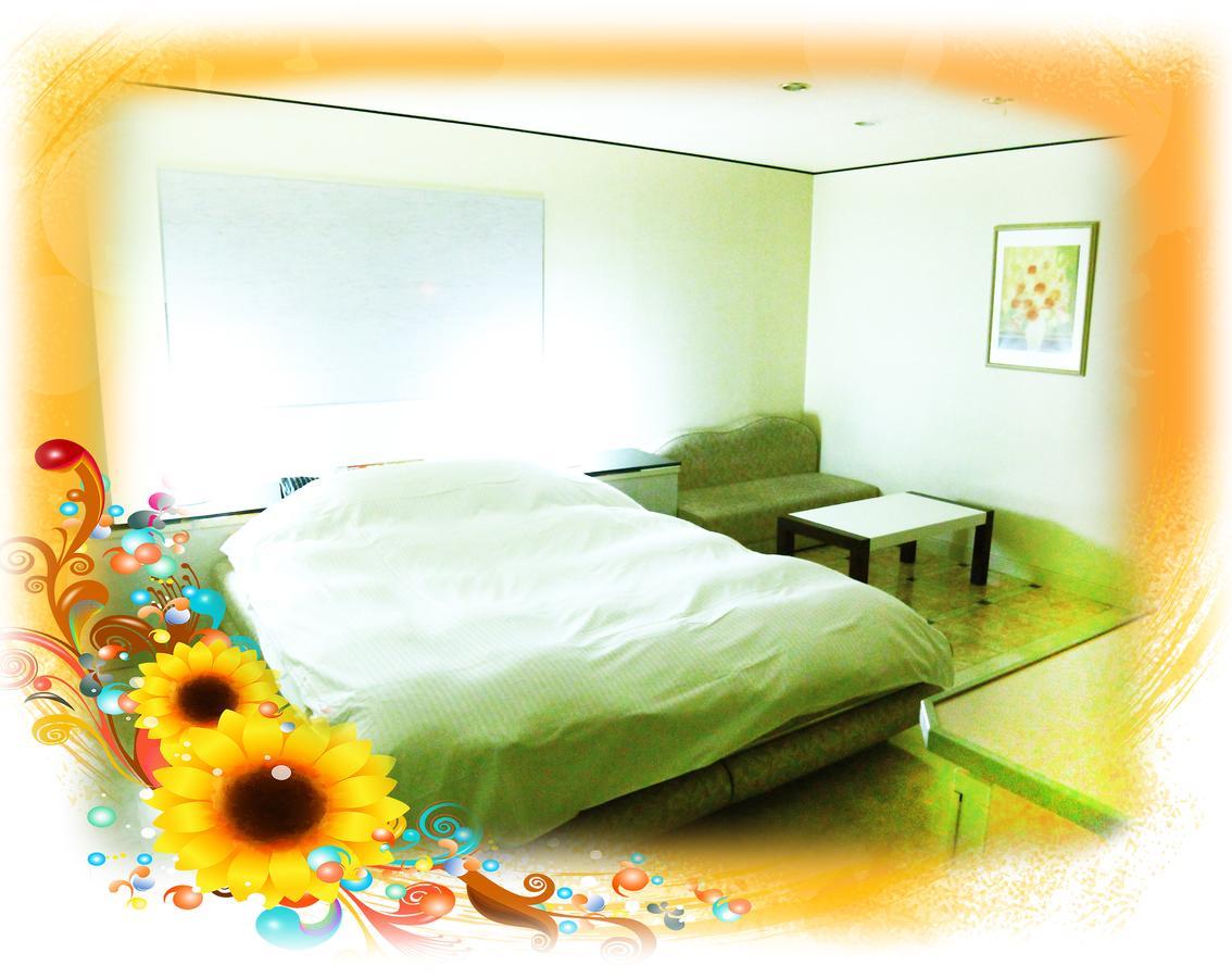Love hotel Crown (adults Only) *