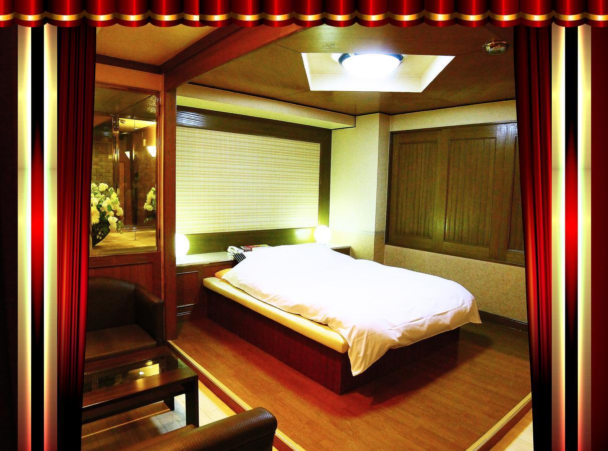 Crown (adults Only) Love hotel Kyoto