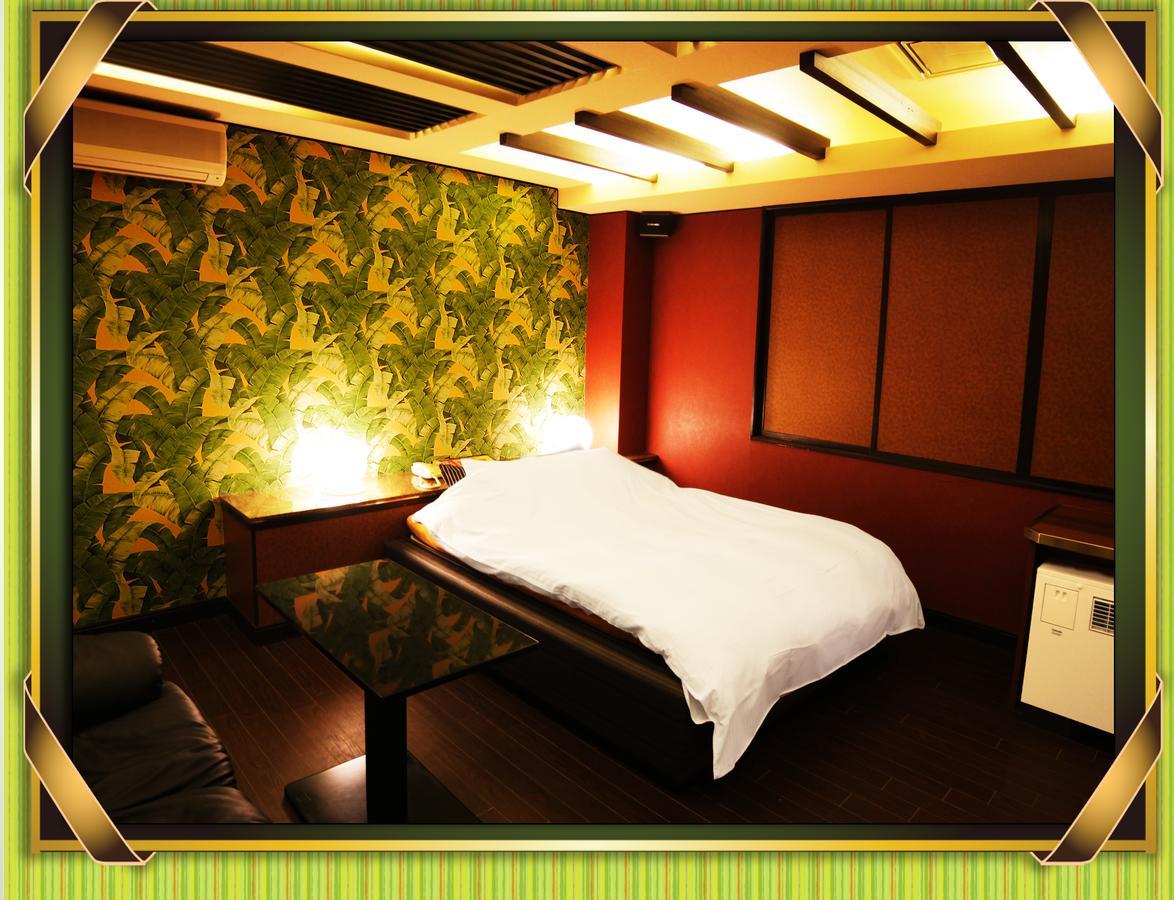 Crown (adults Only) Love hotel *