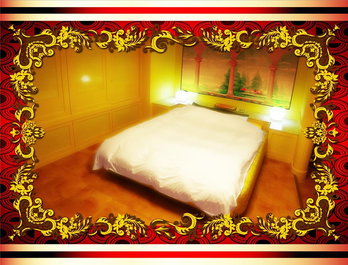 Love hotel Crown (adults Only) *