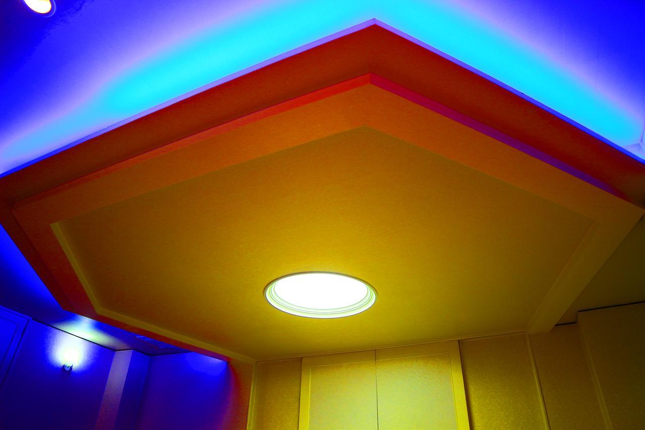 Crown (adults Only) Love hotel
