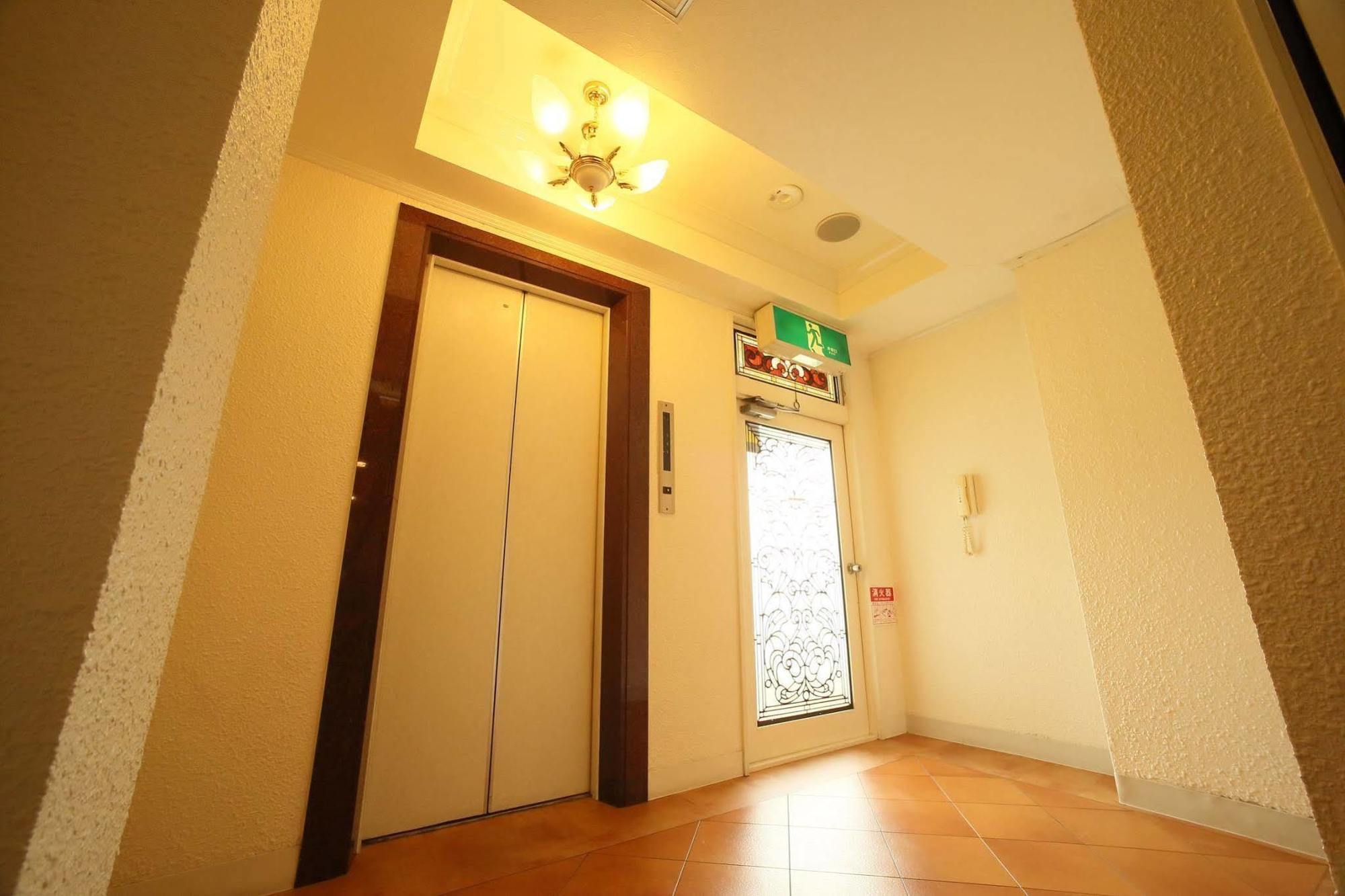 Love hotel Fine Olive Yamashina (adults Only) 3*