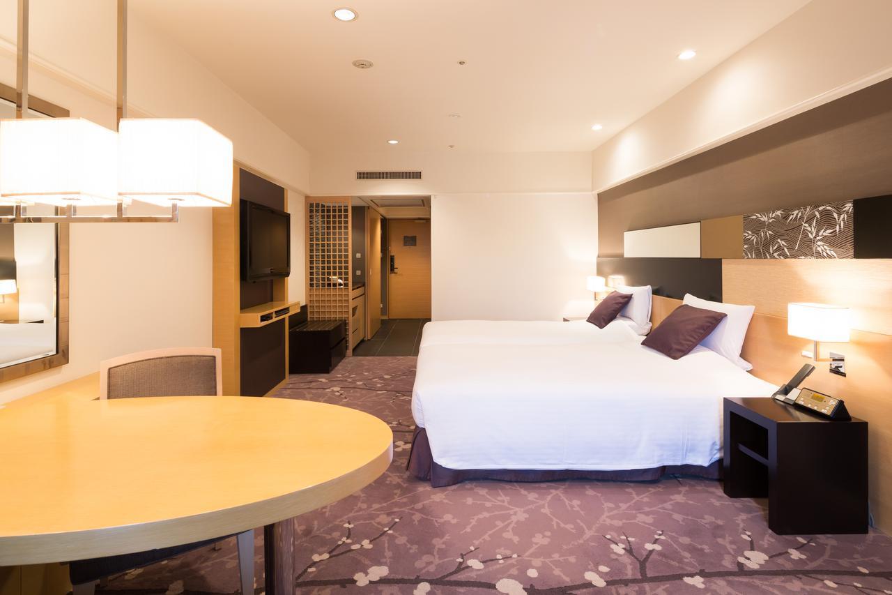 Hotel Brighton 5*