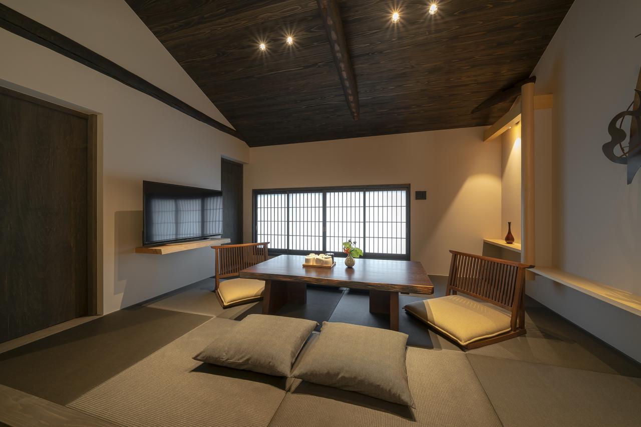 Hinaya Gojo Apartment