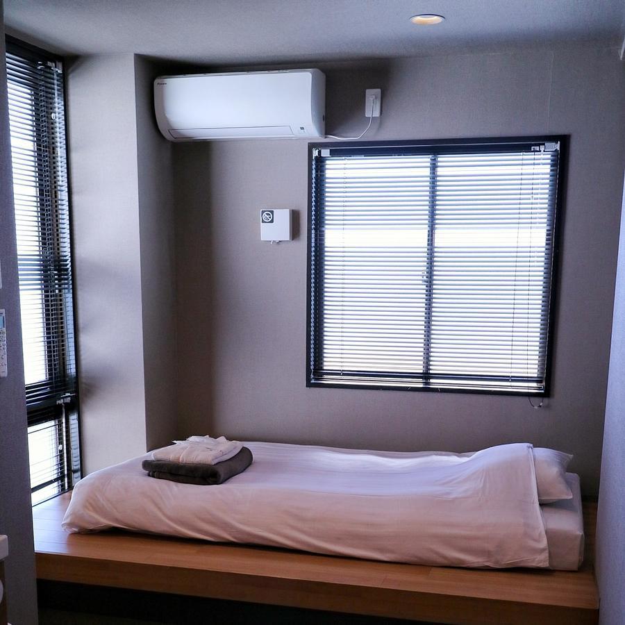 Kaede Hostel *