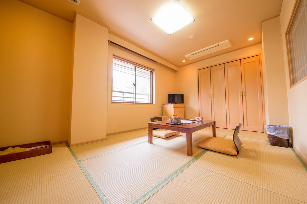 Japaning Liv Ranrokaku Ryokan 3*