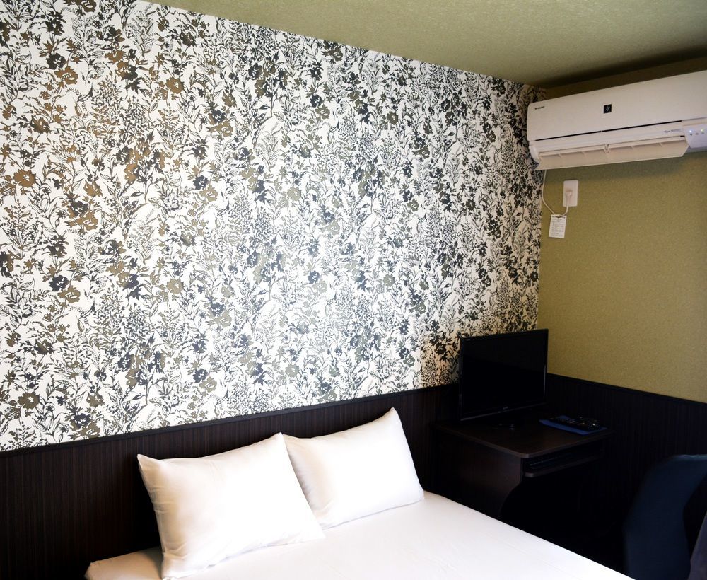 Oyo Musubi Nanajo Mibu Hotel 2*
