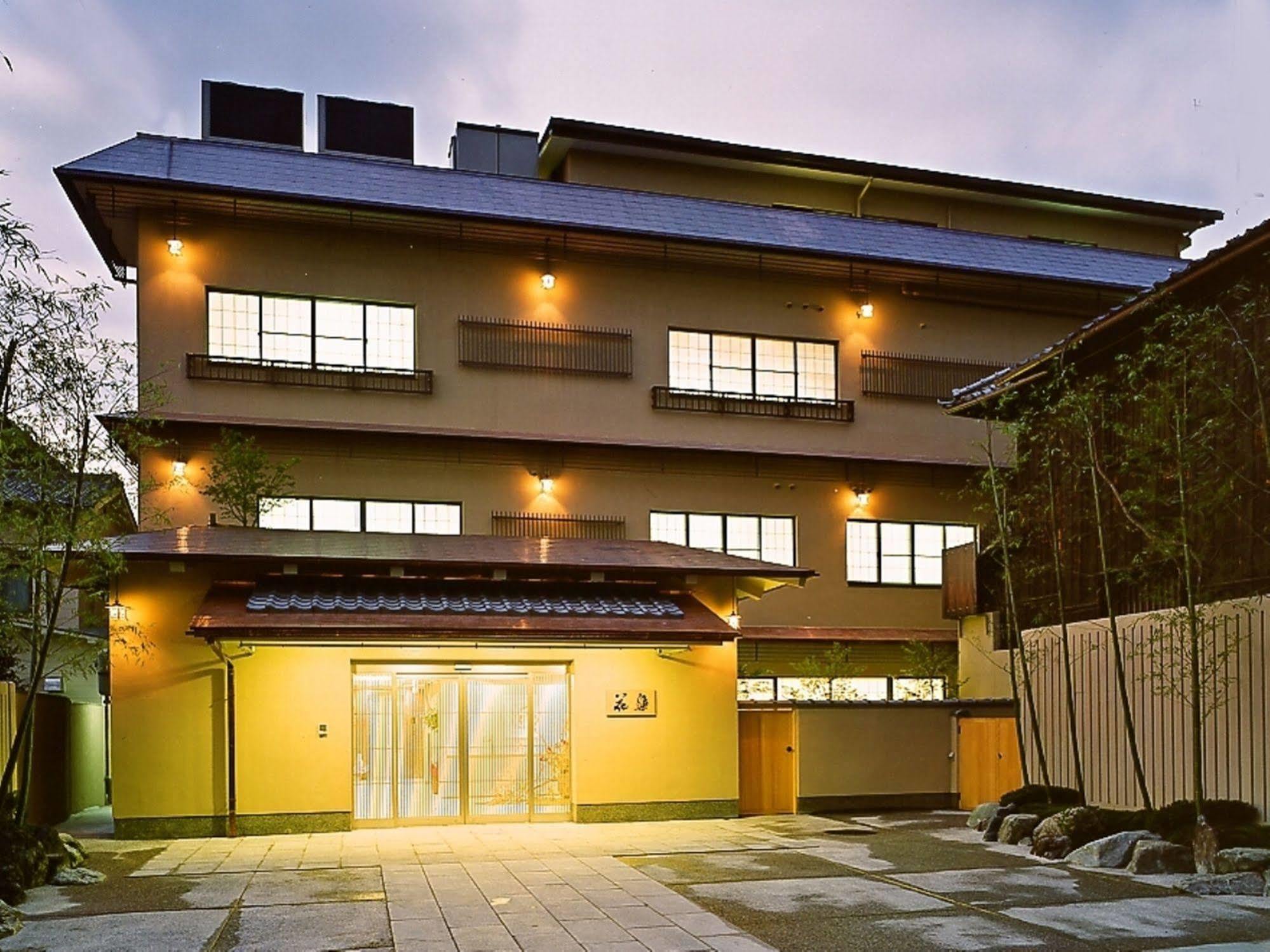 Gion Karaku 4*