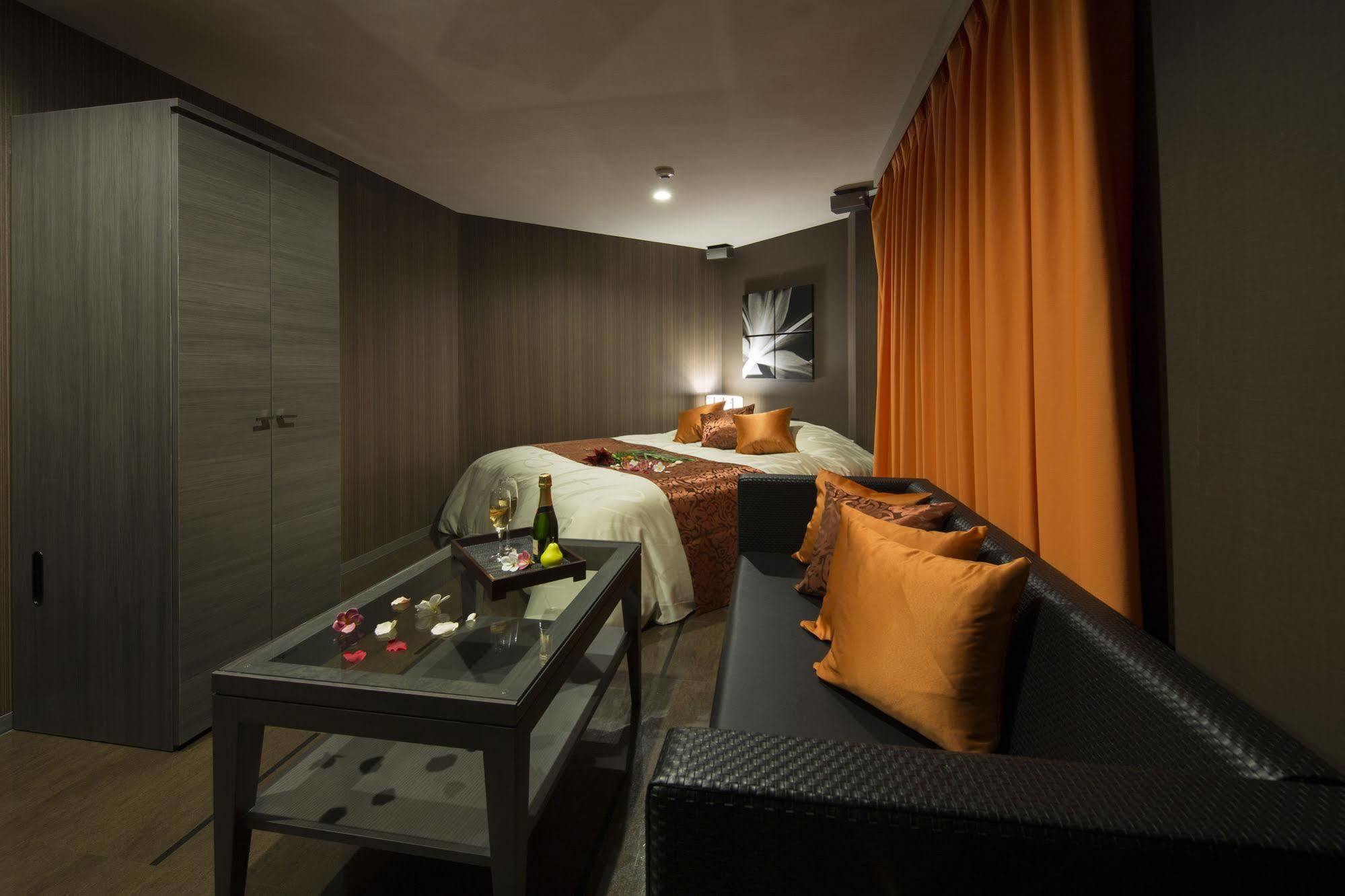 Love hotel In The (adults Only) 2*
