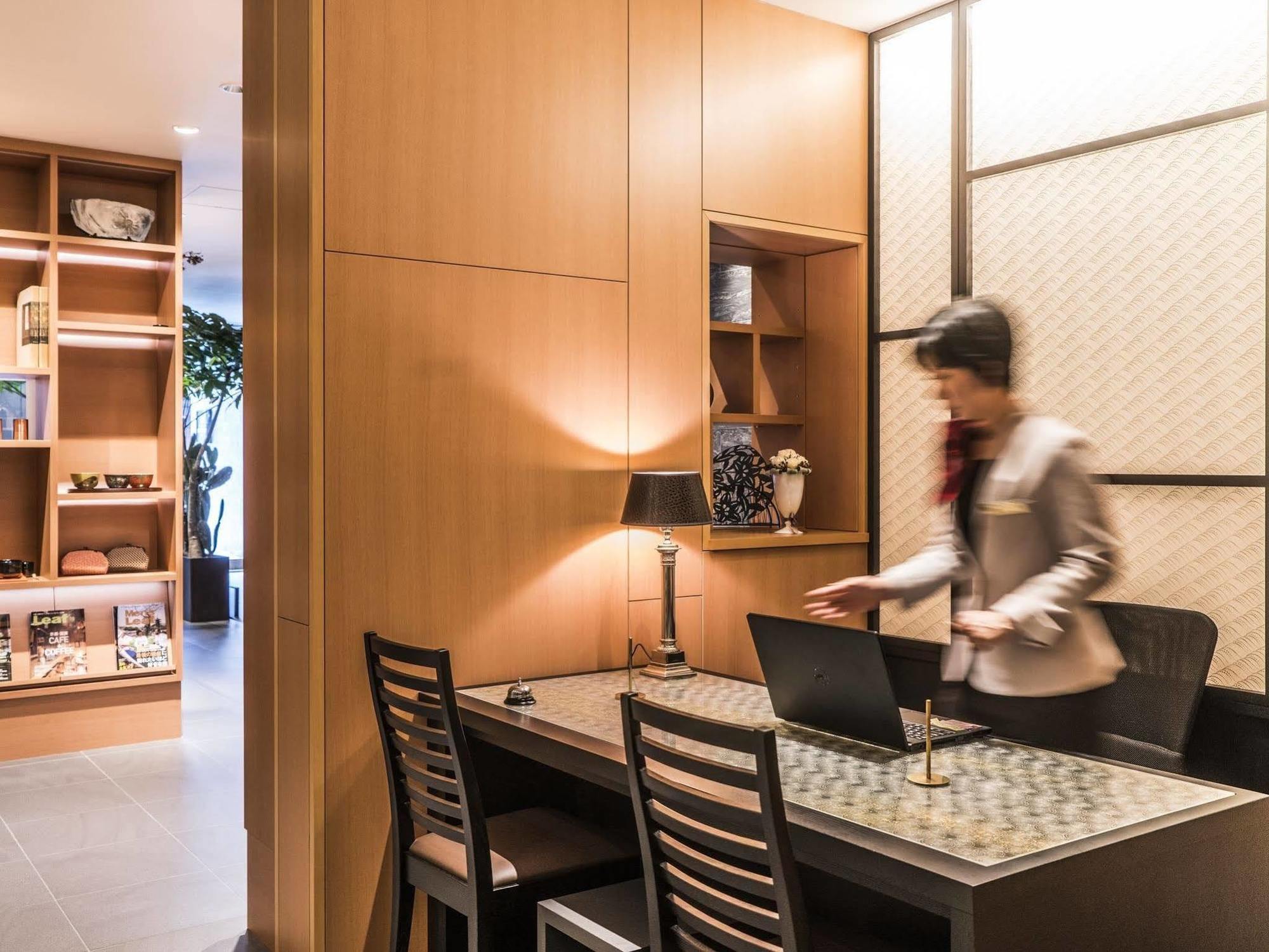 Hotel Sanjomuromachi 5*