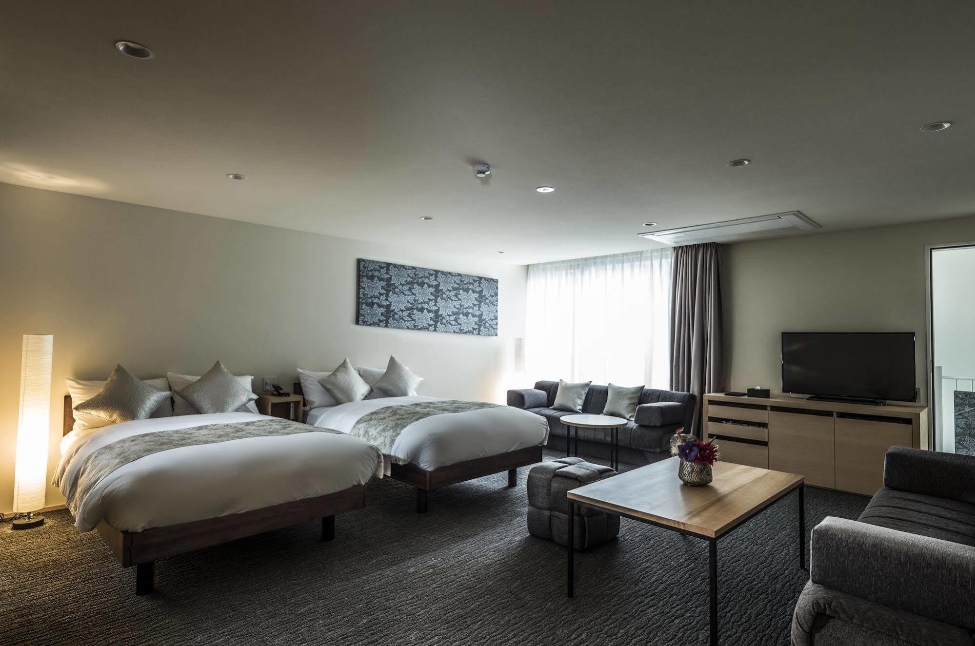 Hotel Sanjomuromachi 5*