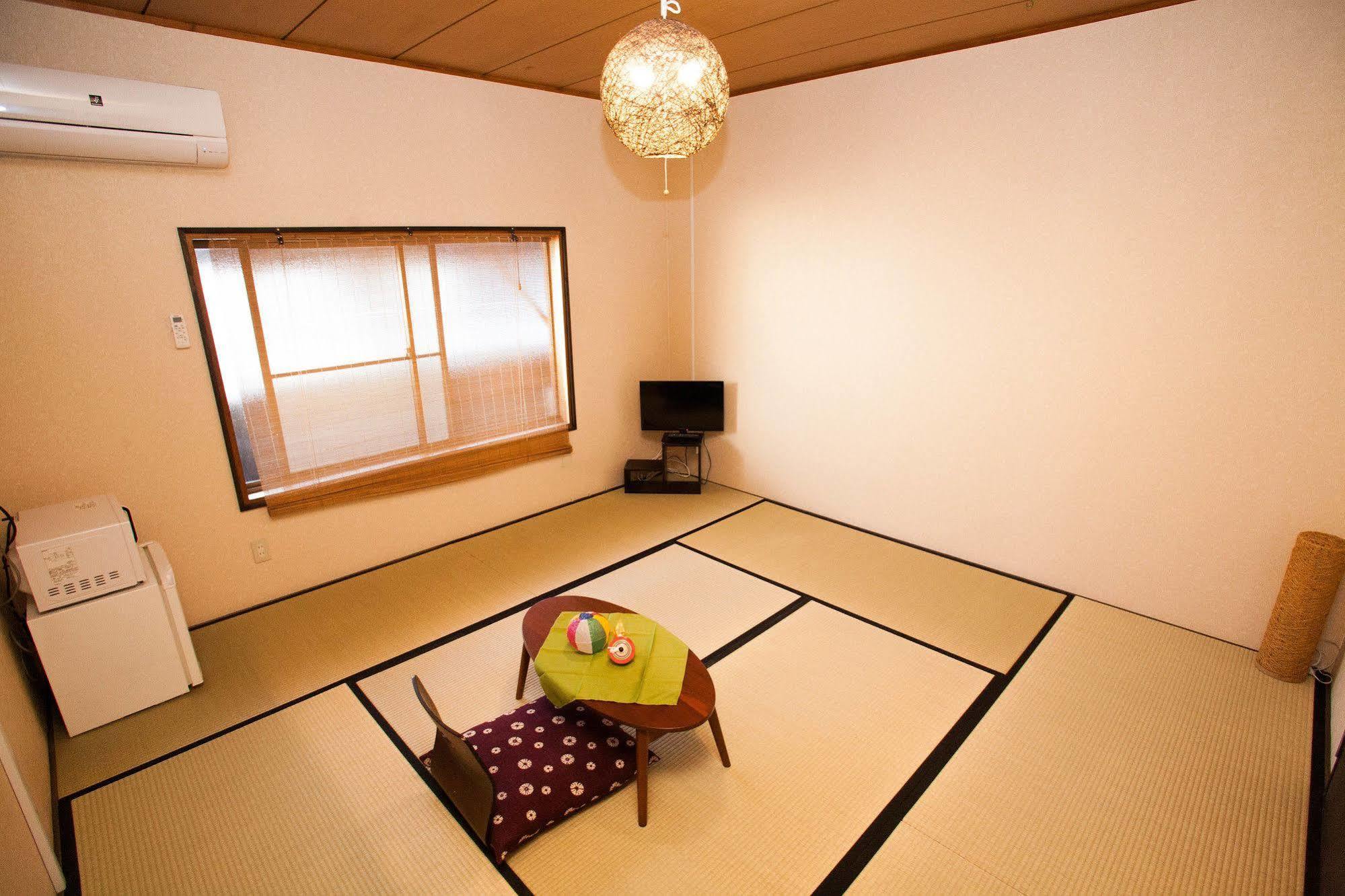Omotenashi Guest house *