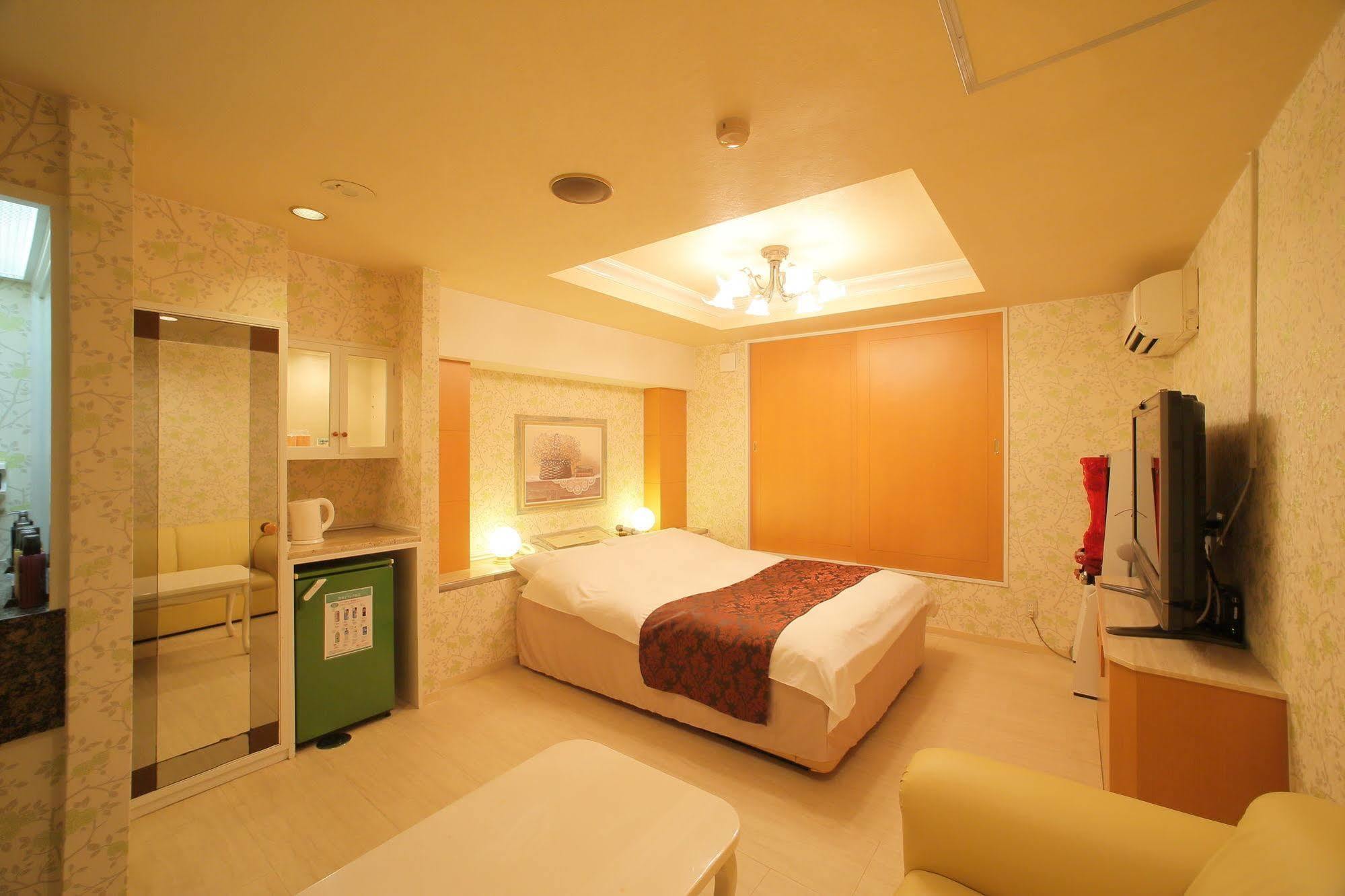 Fine Olive Yamashina (adults Only) 3*
