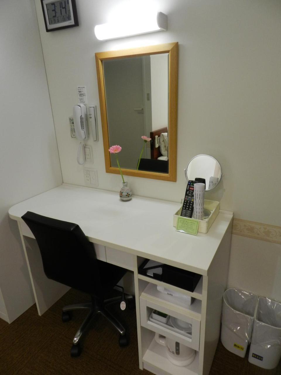Hotel Check In Shijokarasuma