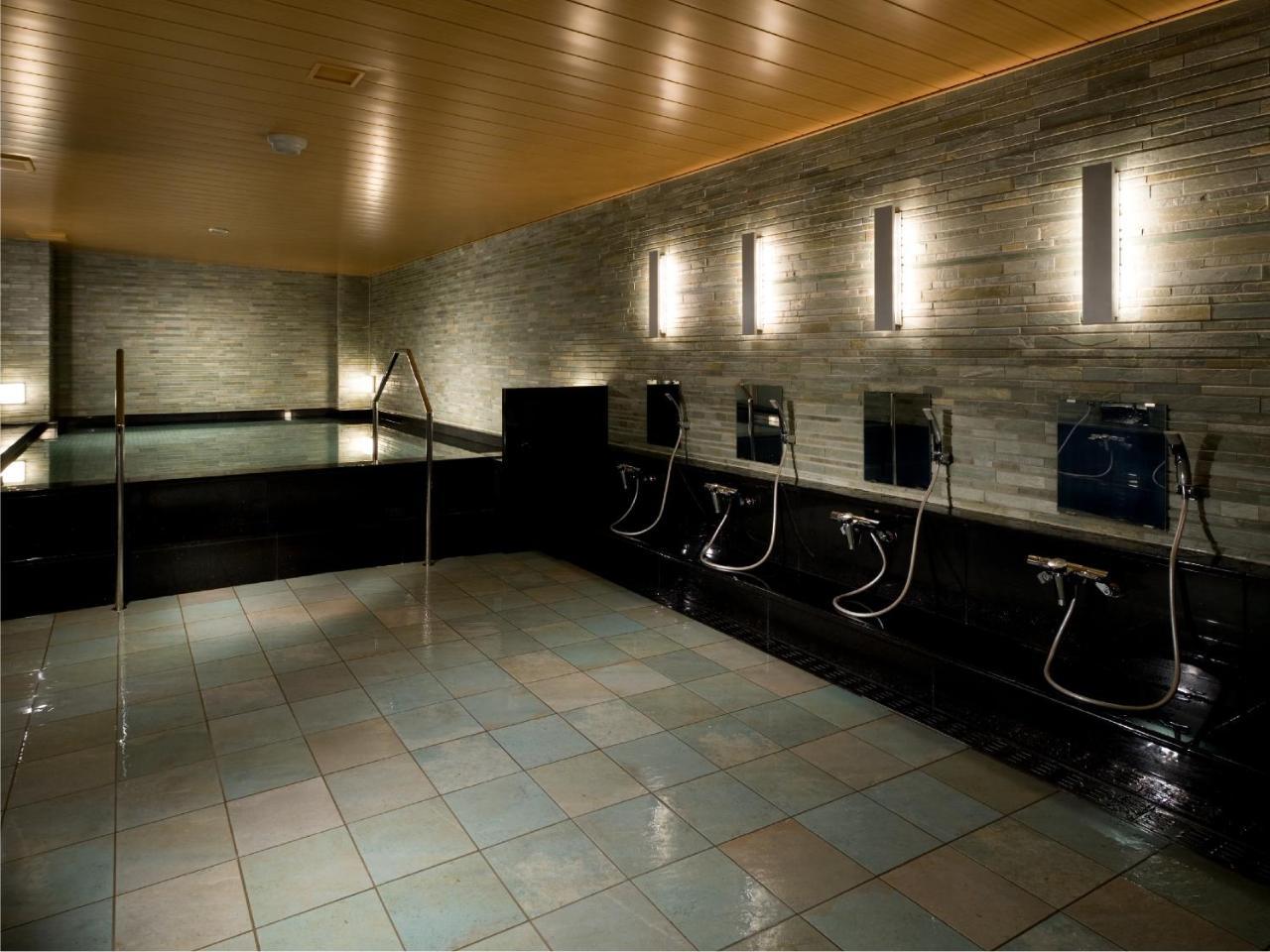 Village Hotel 3*
