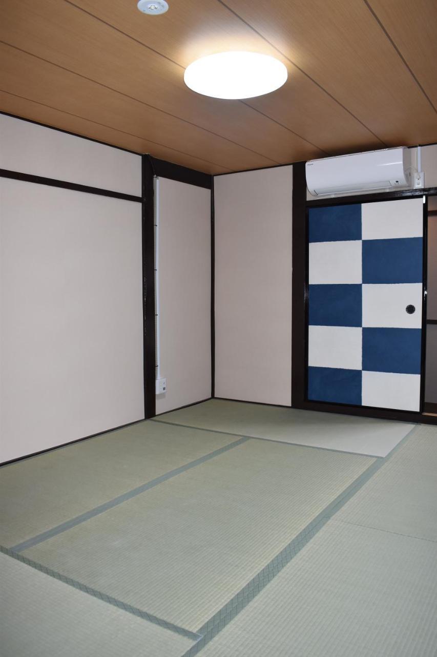 Nishioji Fukuro 西大路梟 * Kyoto