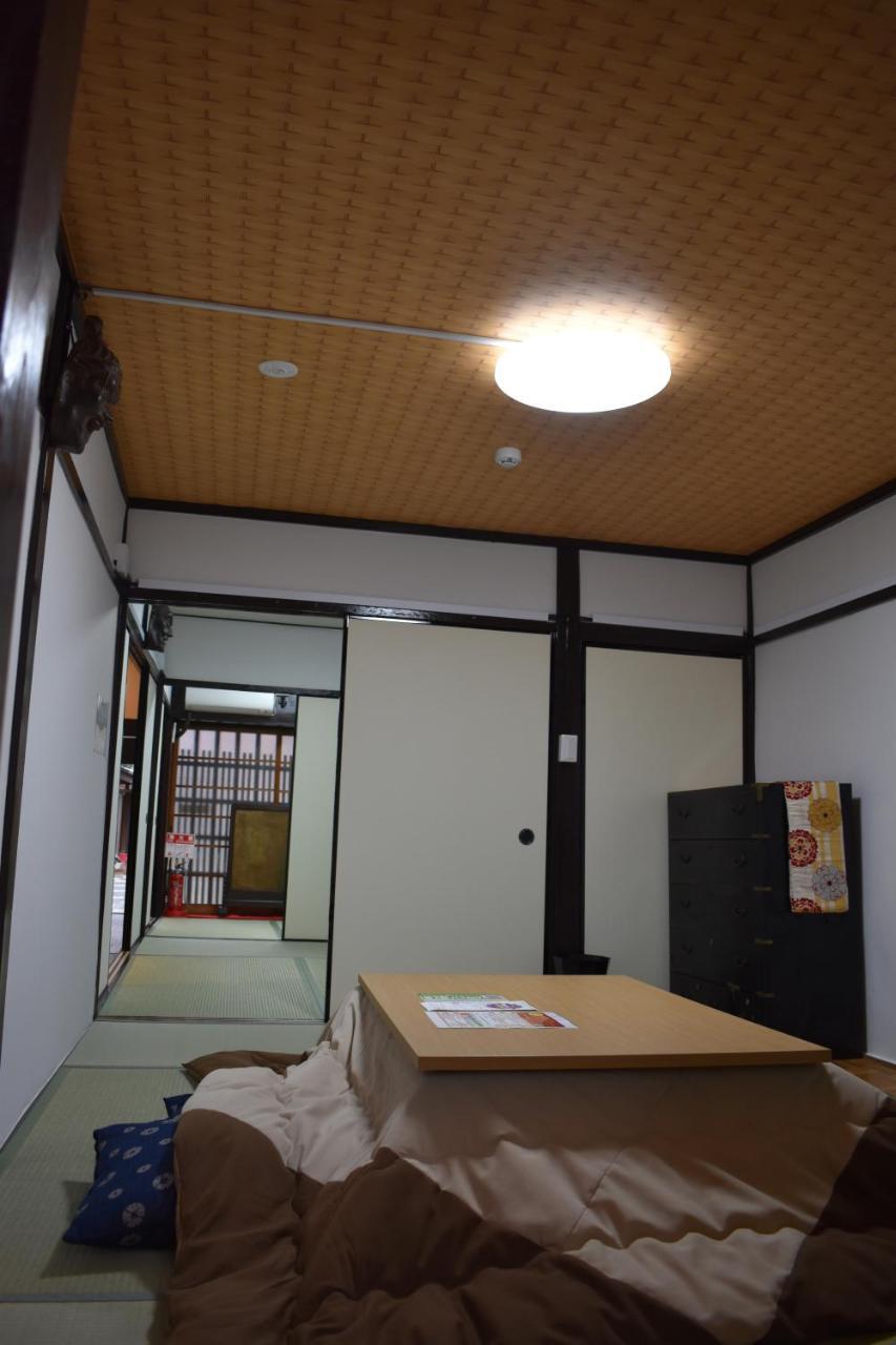 Nishioji Fukuro 西大路梟 Kyoto
