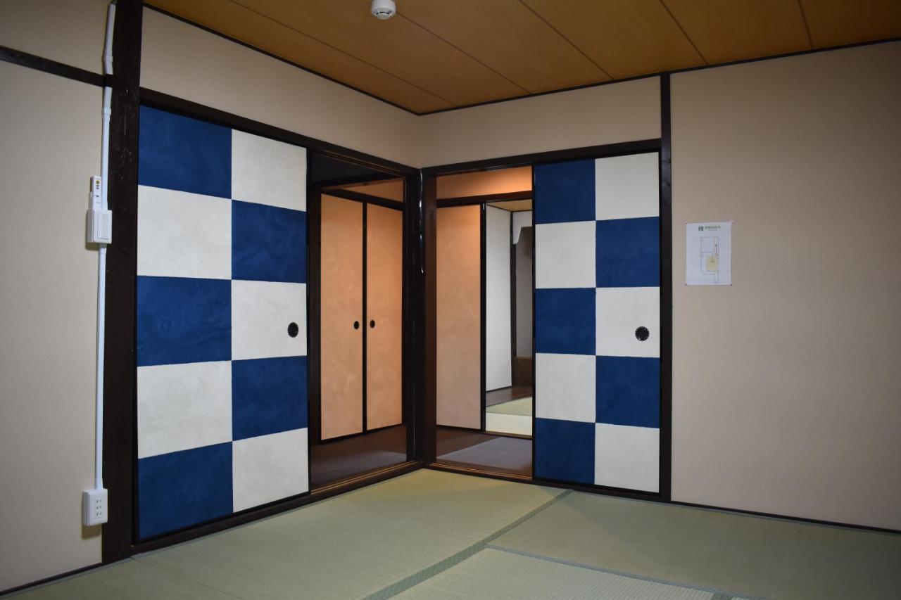 Nishioji Fukuro 西大路梟 * Kyoto