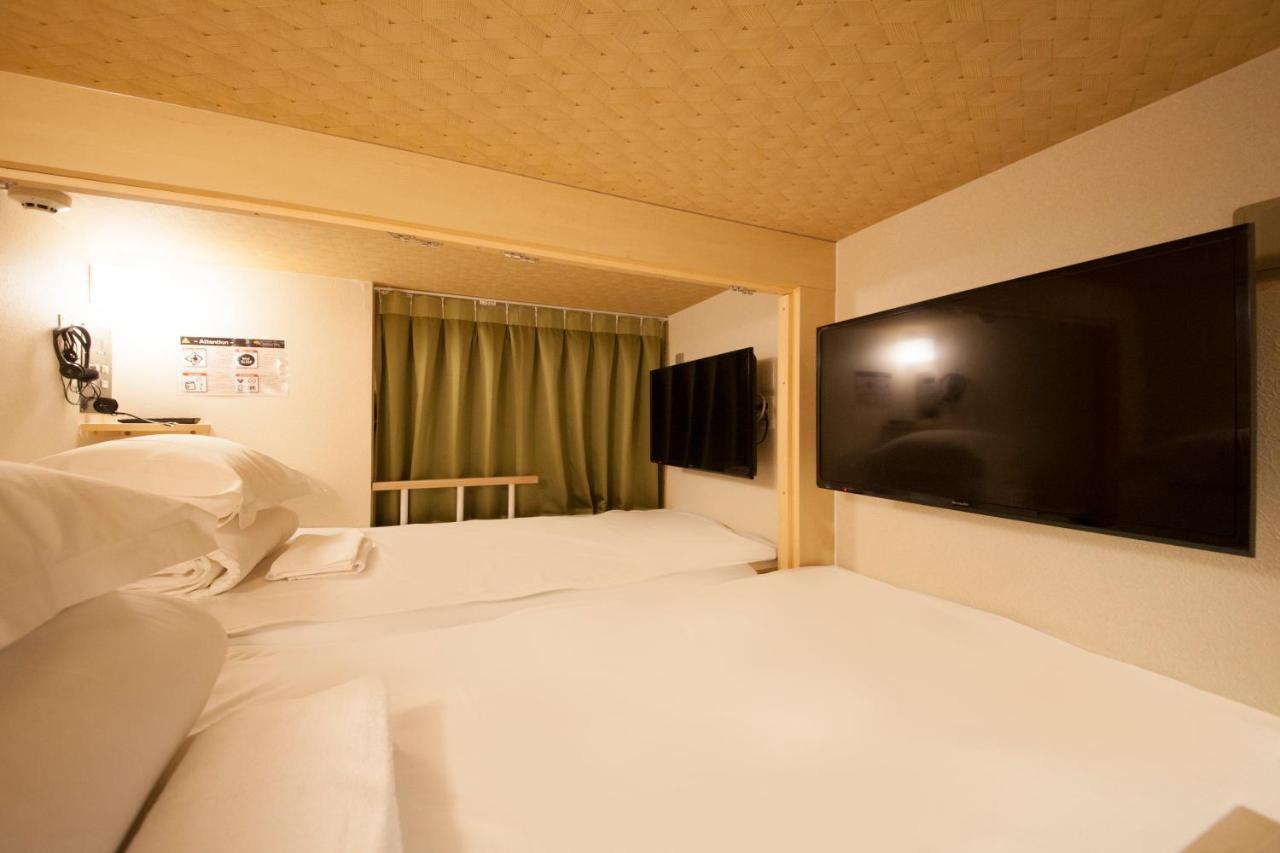 Centurion & Capsule hotel