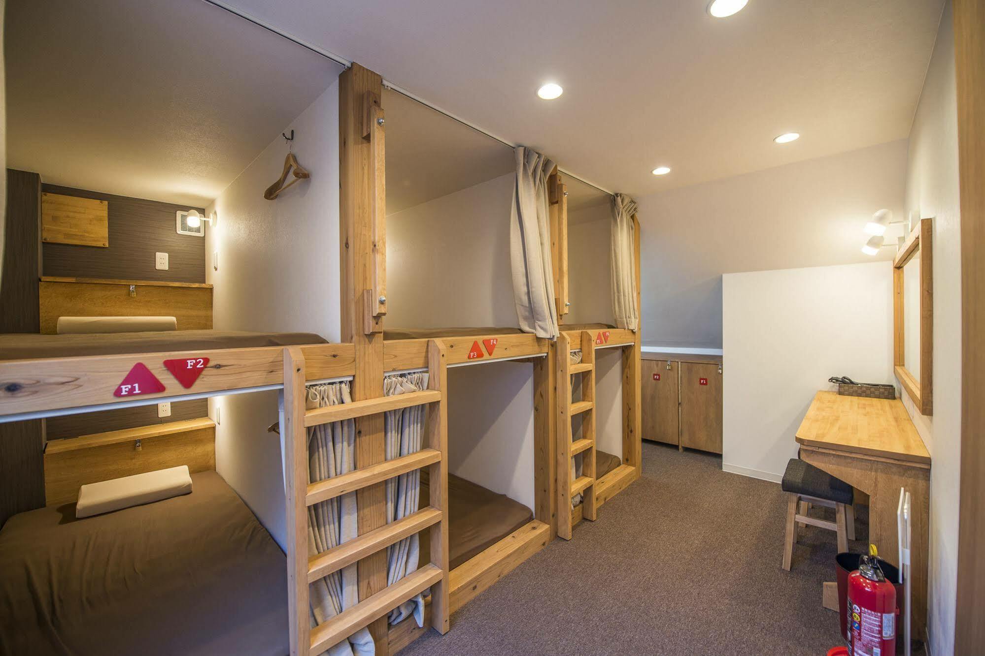 Hostel Ebi *