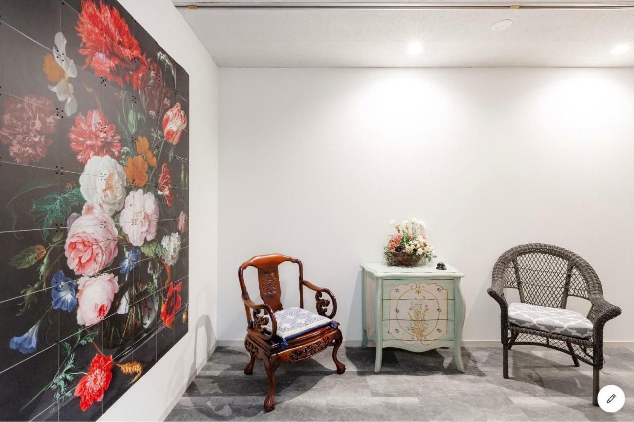 8q Gojo Suites *