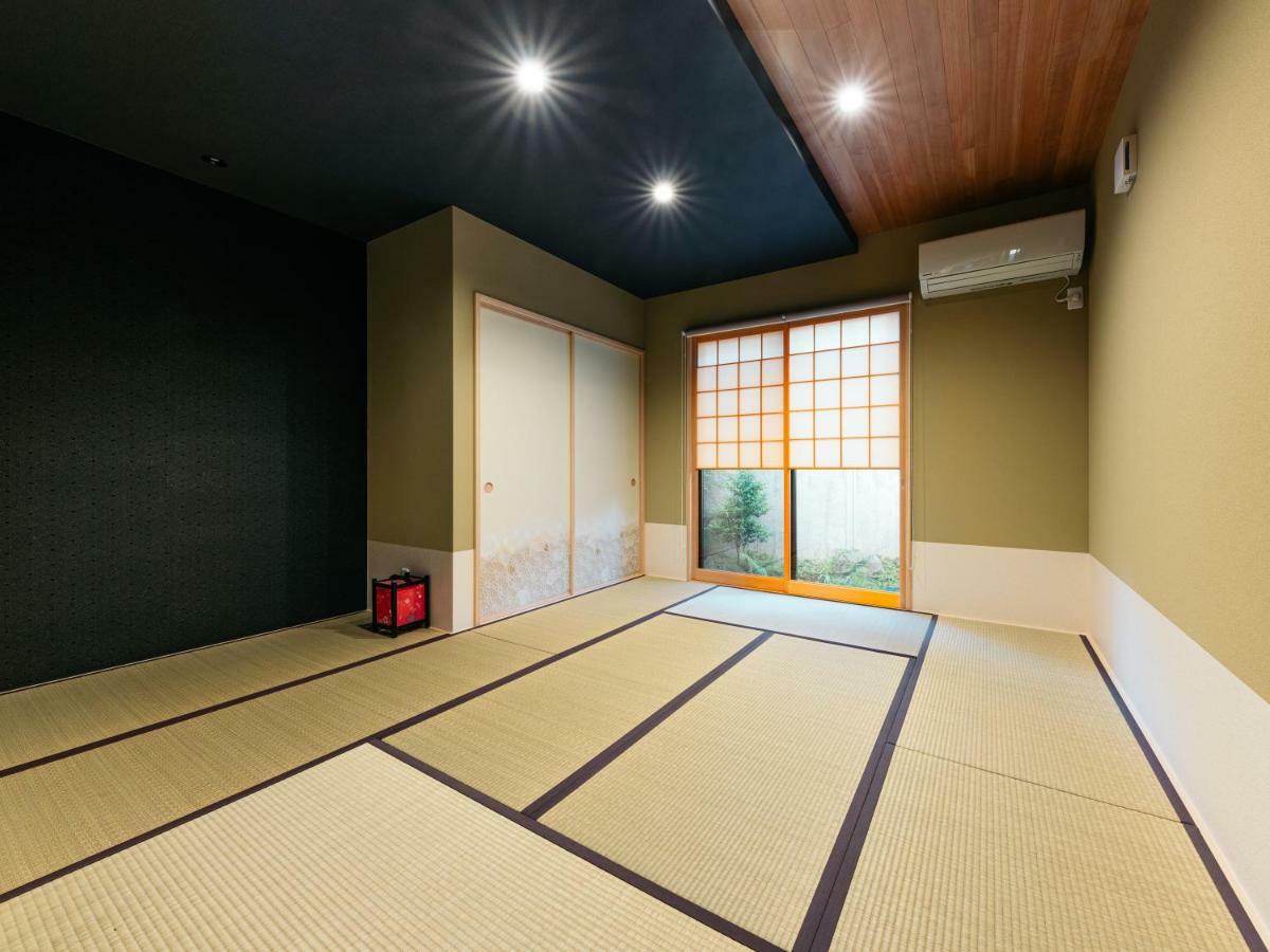 Kamon Fushimi Kyoto