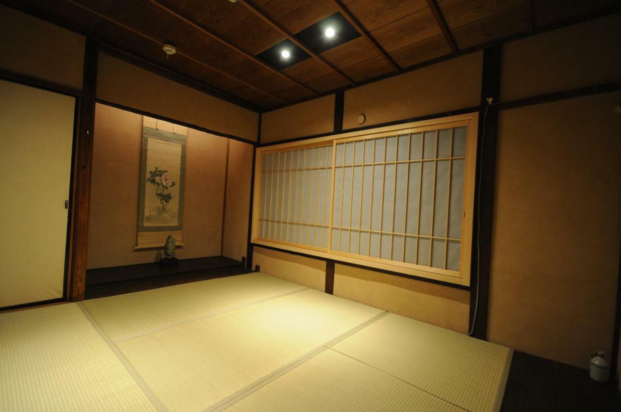 Pangea Nijo Guest house