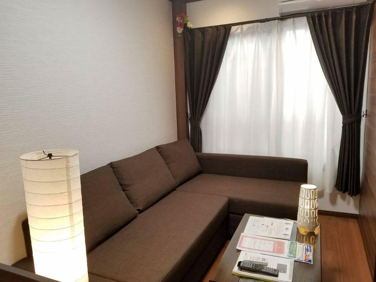Royce Hanazono Apartment *