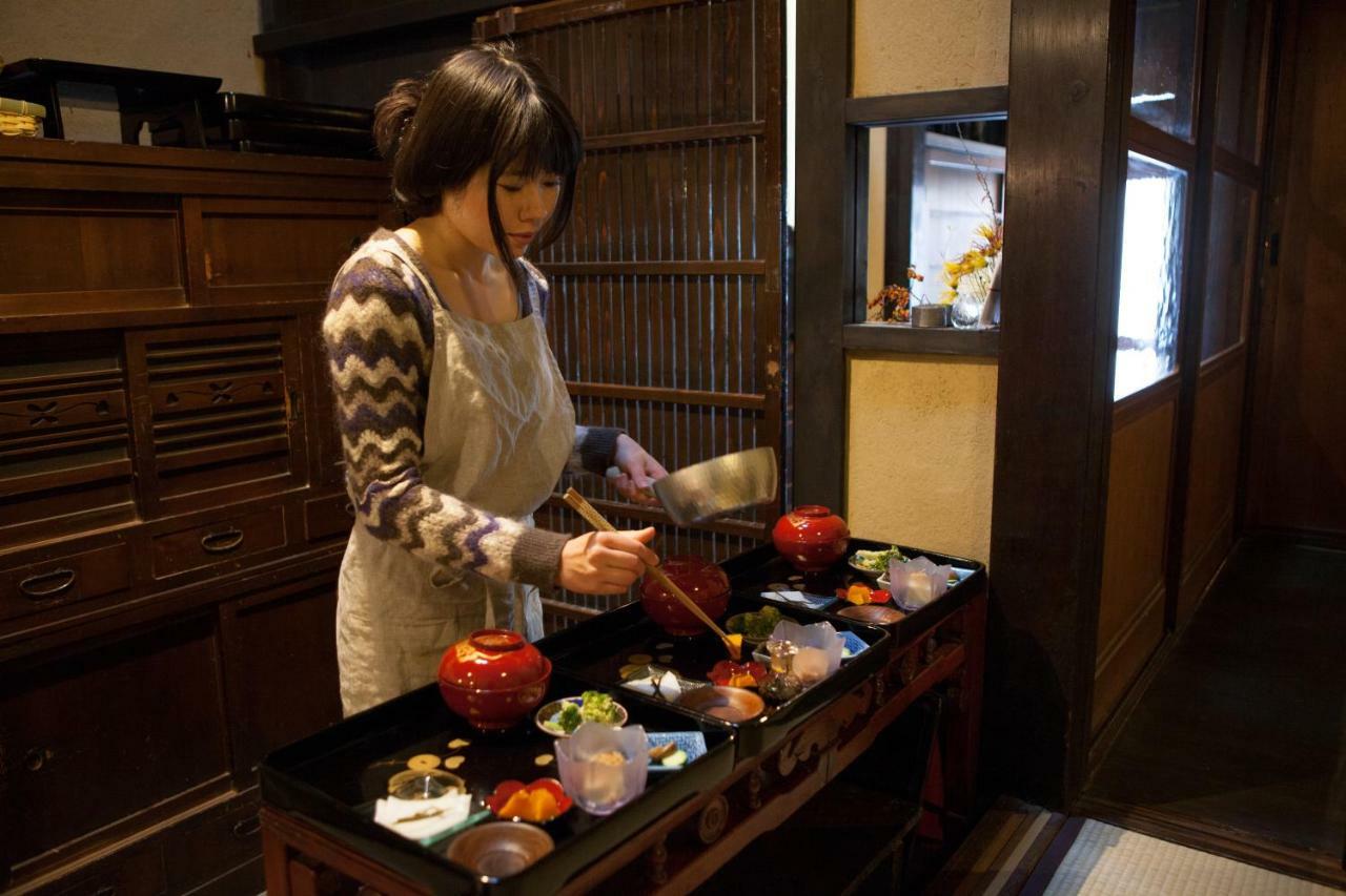 Tsukiya Bed & Breakfast