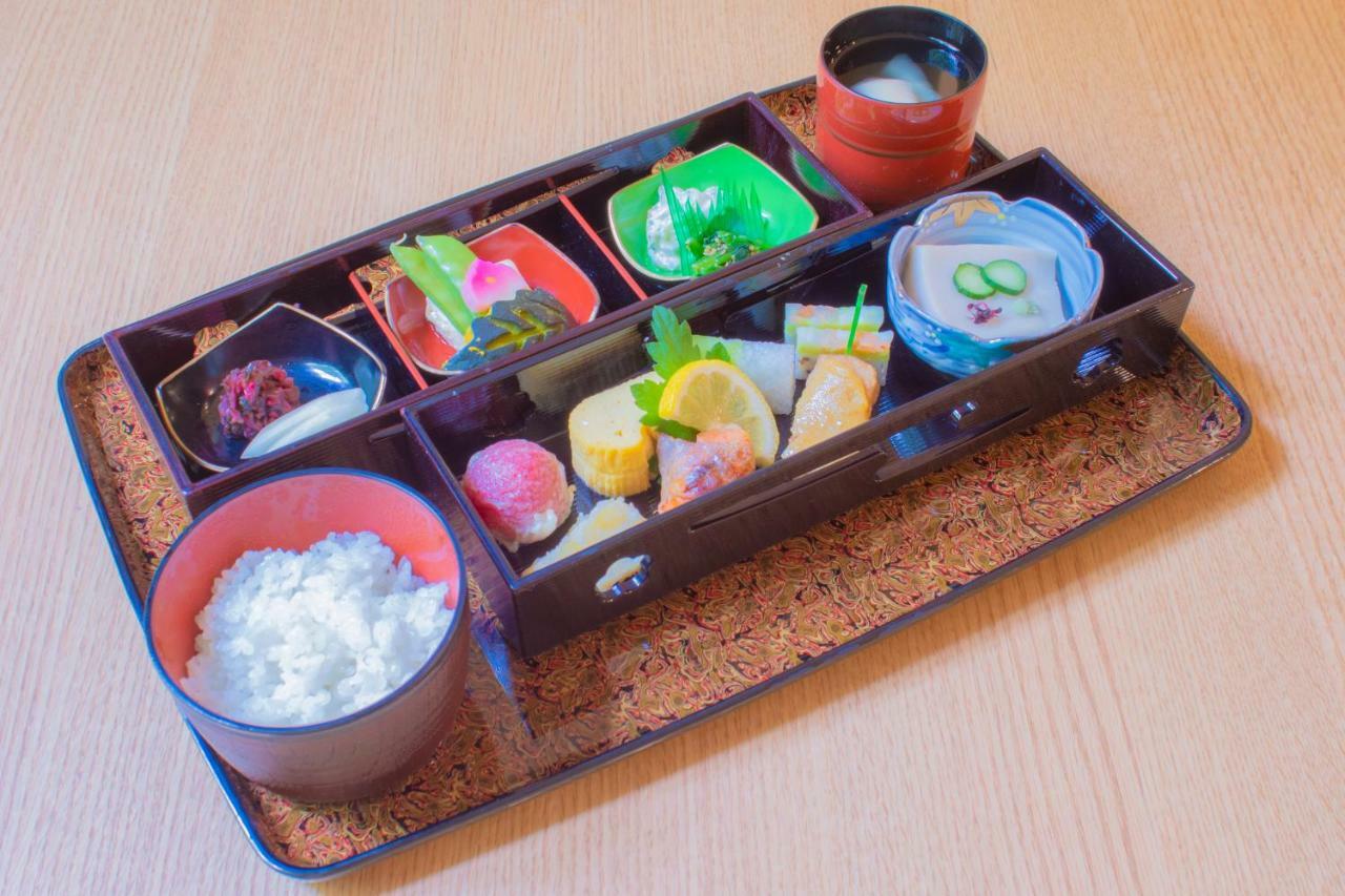 Kusamakura Kawaramachi *
