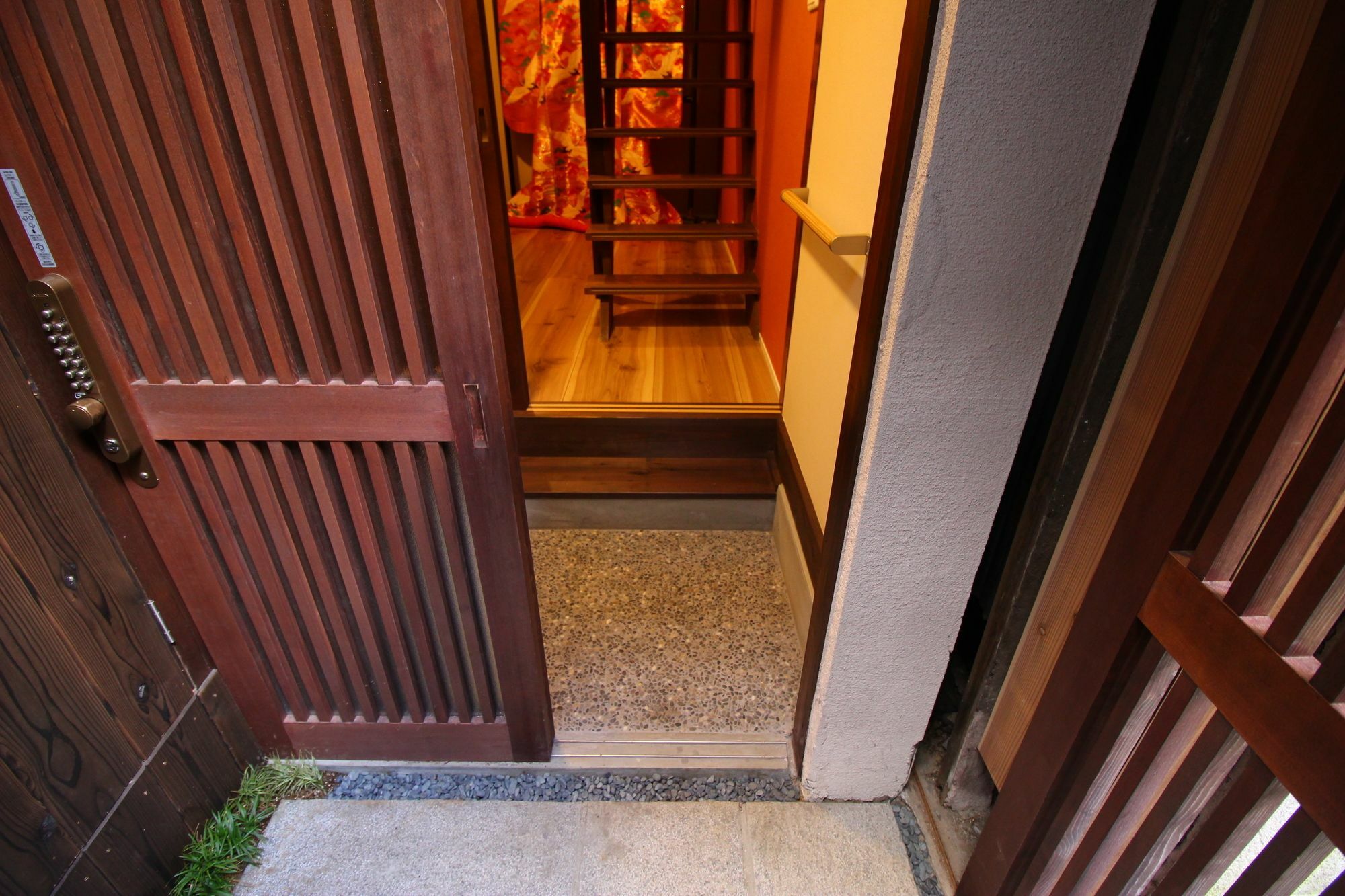 Kamogawa Nanajo Kyoto