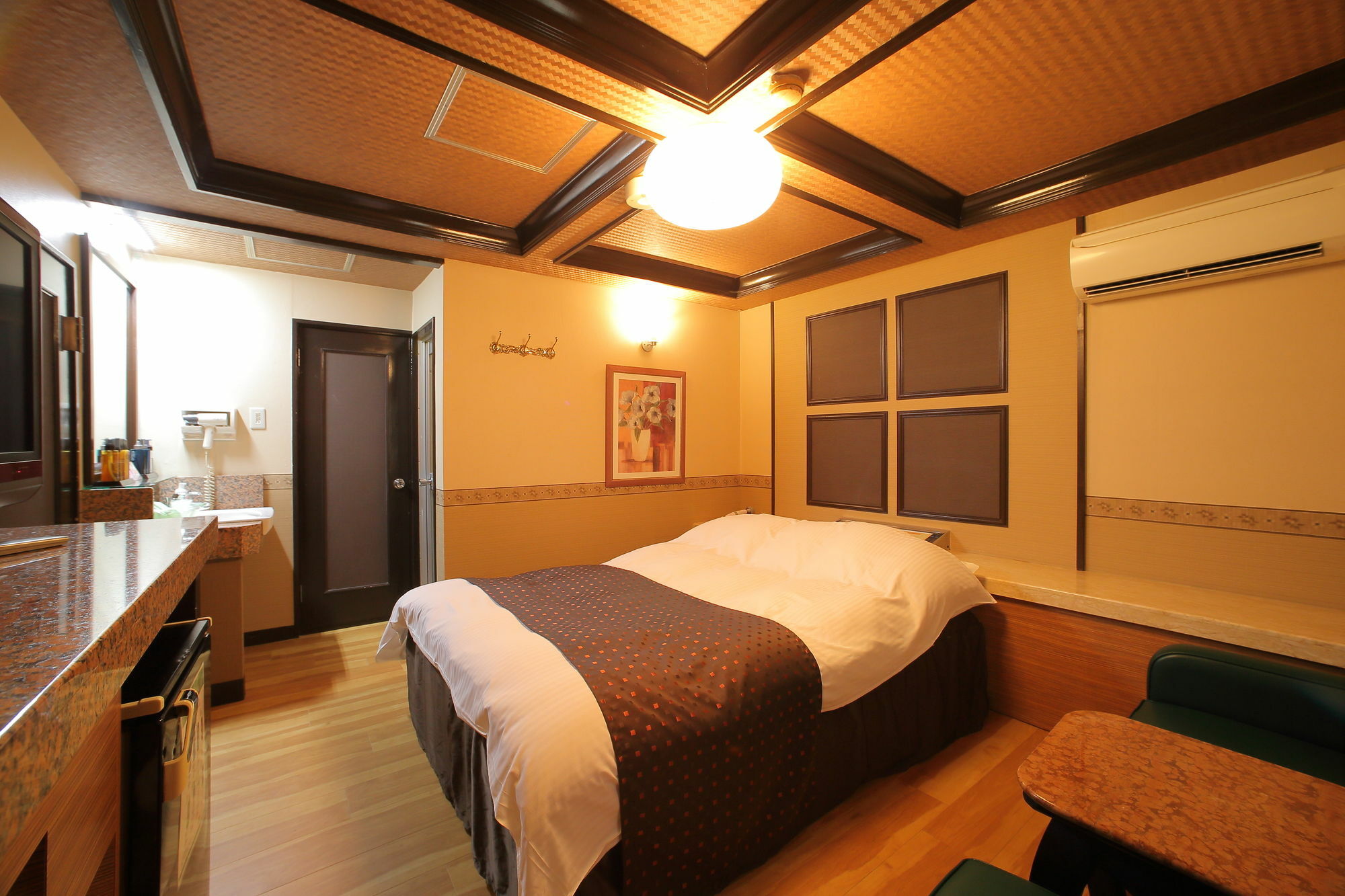 Olive Yamashina - Adults Only 3* Kyoto
