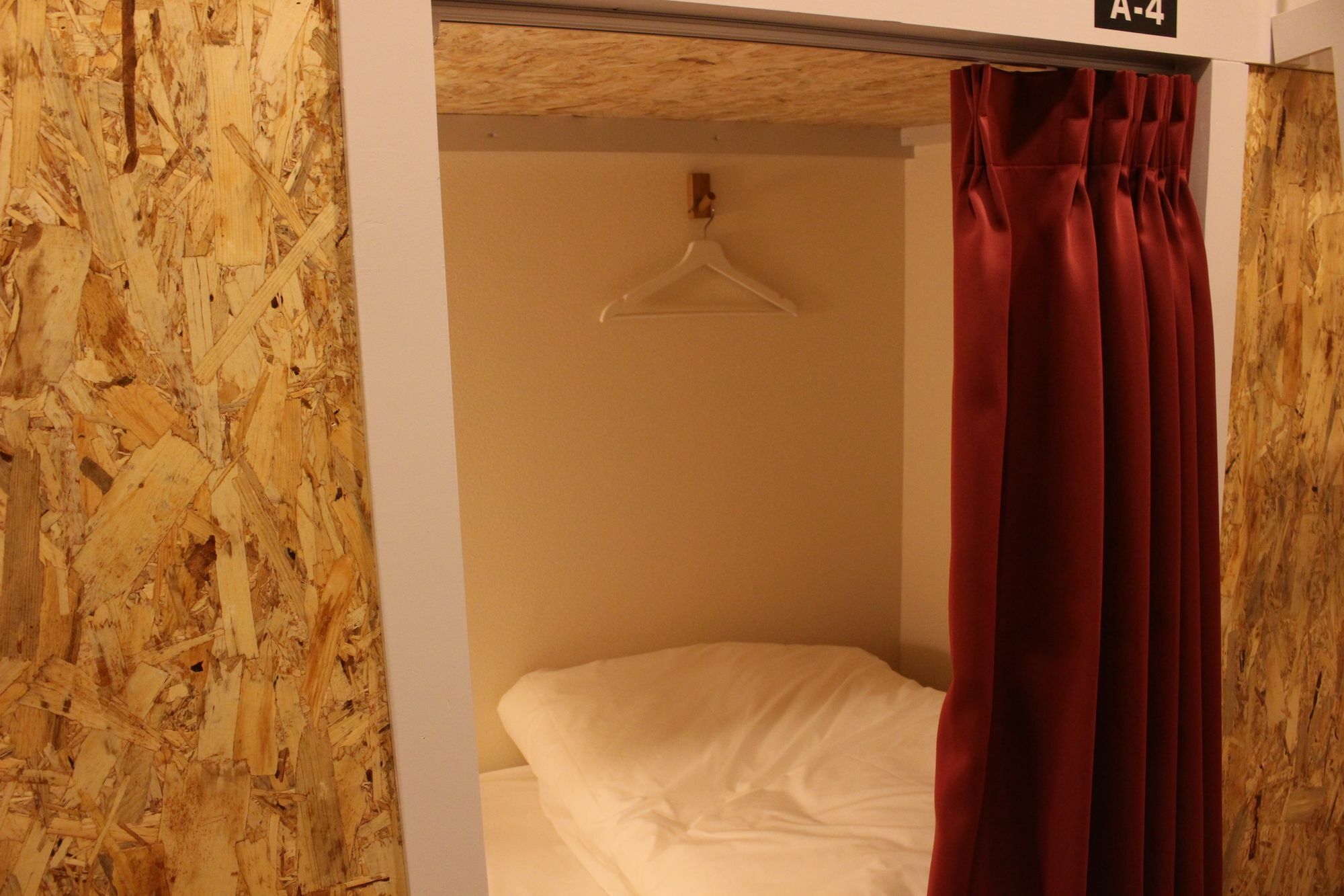 Hostel Kizuna Gojo Kiyomizu-dera Kamogawa *
