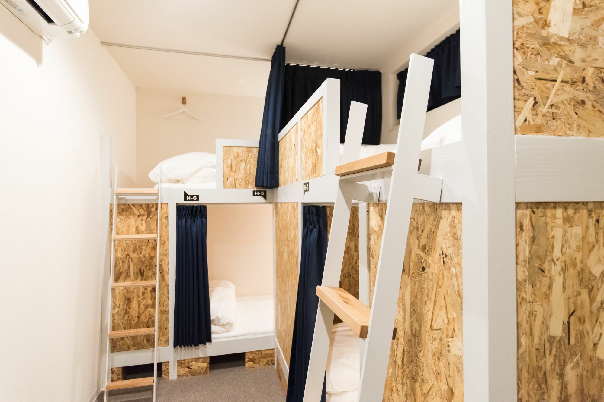 Kizuna Gojo Kiyomizu-dera Kamogawa Hostel Kyoto